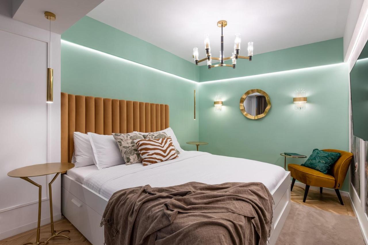 Apartamento Holt - Leagues And Words Under The Sea Bucarest Exterior foto
